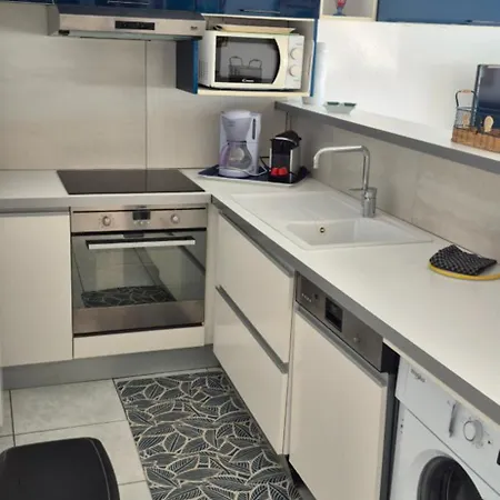 Le Pêcherie, T3 Superbe Vue Mer, Parking, Clim, Wifi *