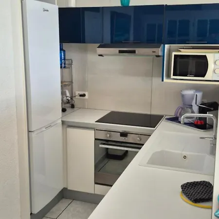 Le Pêcherie, T3 Superbe Vue Mer, Parking, Clim, Wifi Apartment *